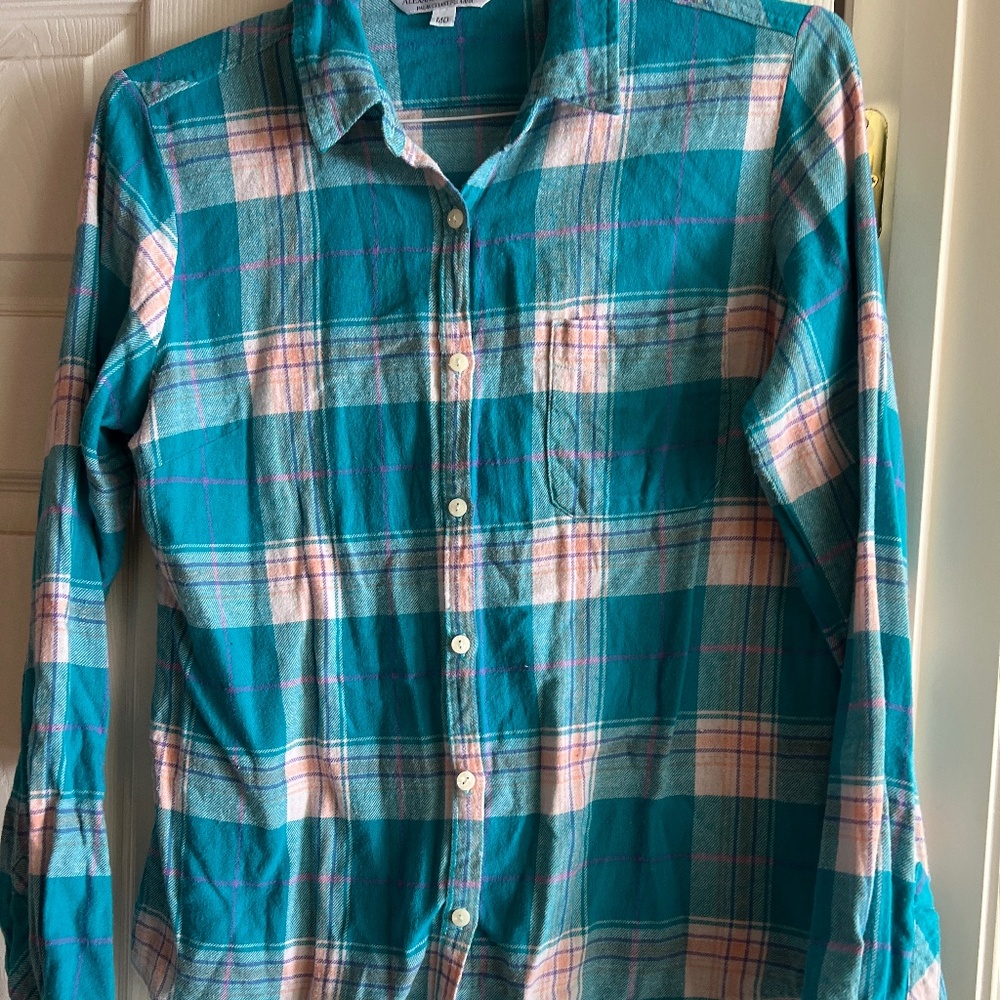Women’s Flannel Shirt